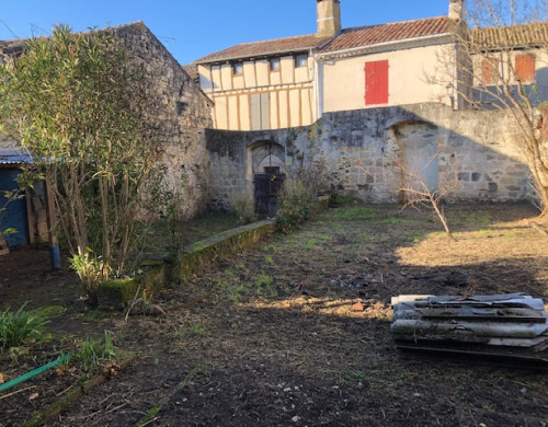 maison  NERAC