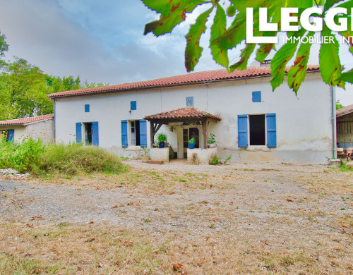 maison  ST PASTOUR