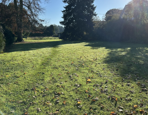 terrain  AIGUILLON