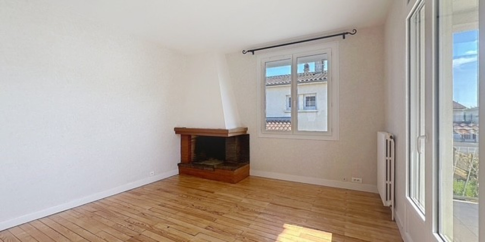 appartement à LE PASSAGE (47520)