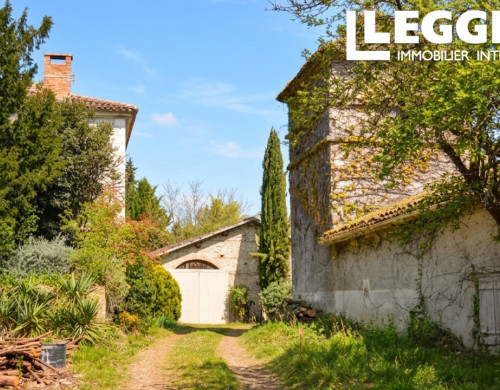 maison  LAYRAC