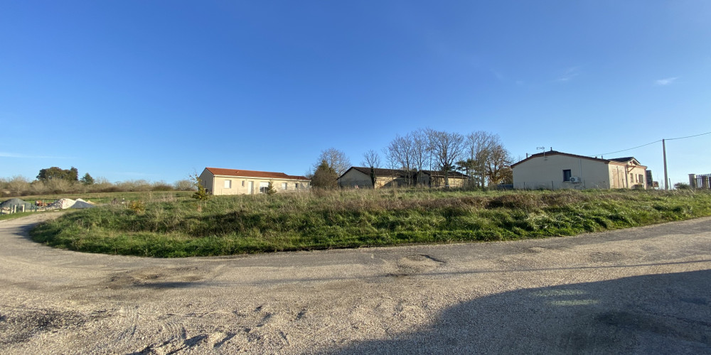 terrain à LAUZUN (47410)