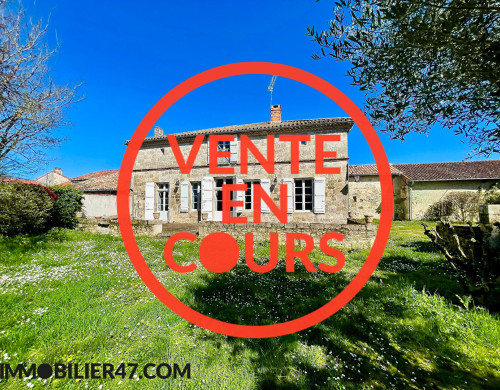 maison  LUSIGNAN PETIT