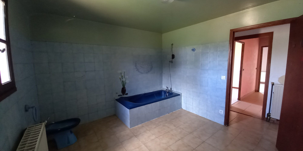 maison à BEAUGAS (47290)