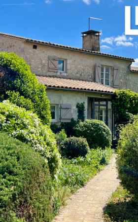 Maison  LOUBES BERNAC