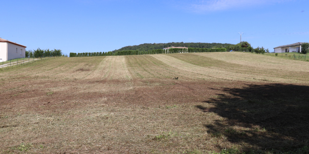 terrain à DAUSSE (47140)