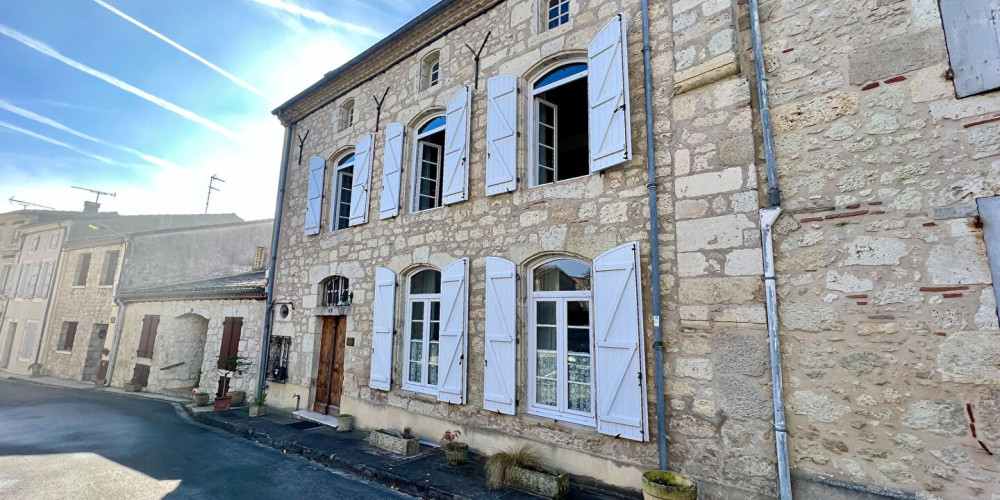 maison à MONTPEZAT (47360)