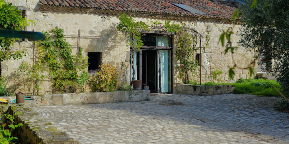 maison à NERAC (47600)