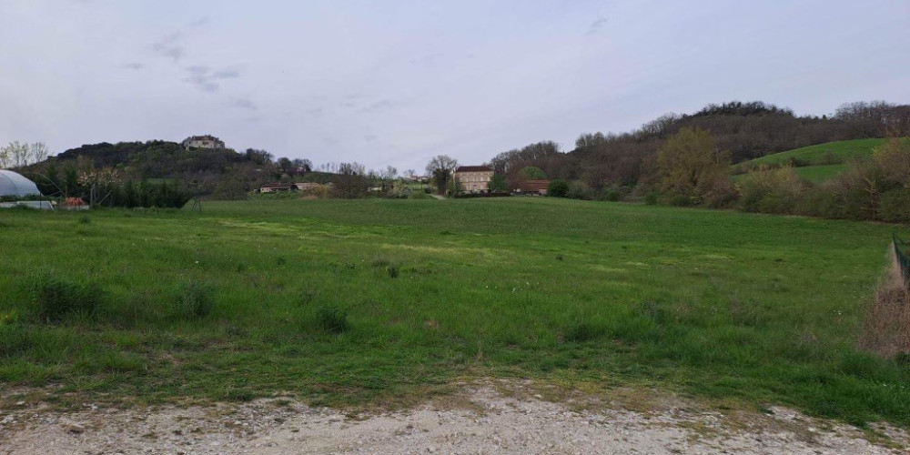 terrain à DAUSSE (47140)