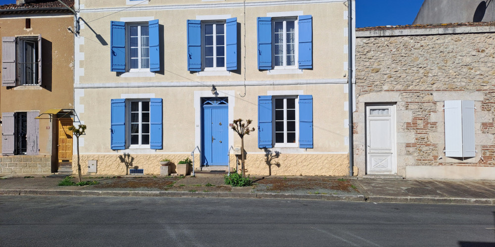 maison à DAMAZAN (47160)