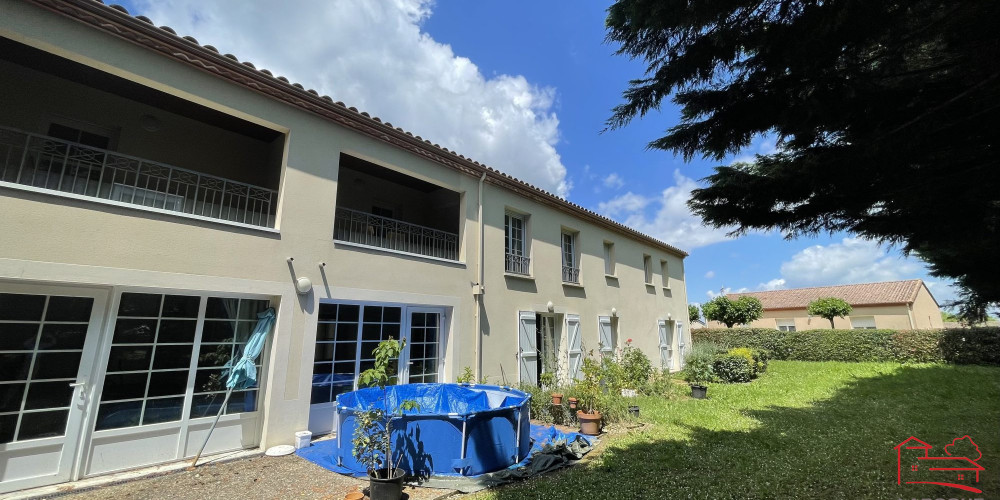immeuble à LAROQUE TIMBAUT (47340)