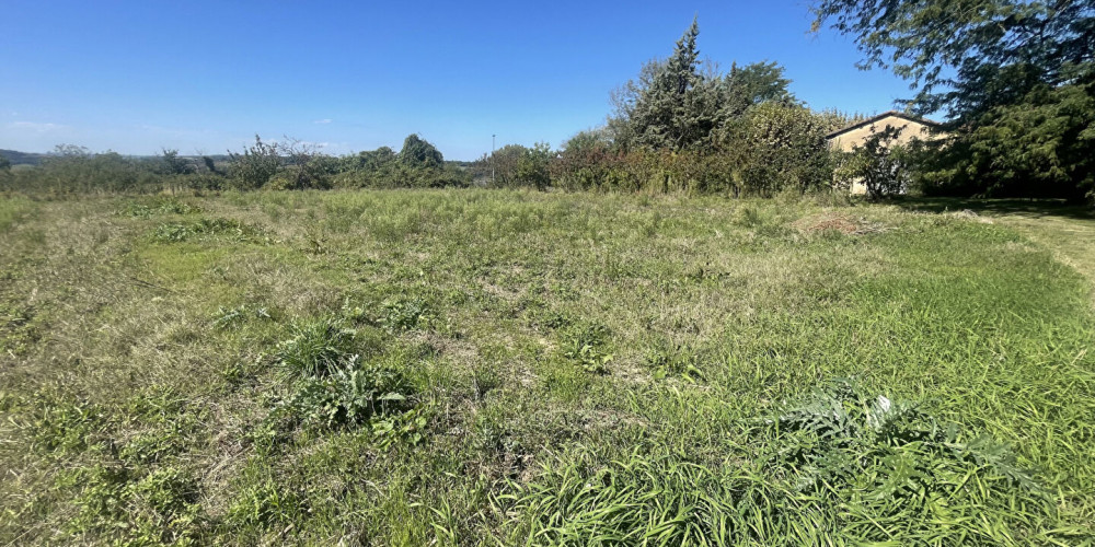 terrain à PRAYSSAS (47360)