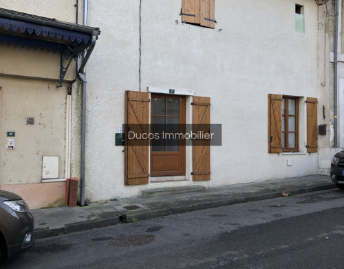 maison  SEYCHES
