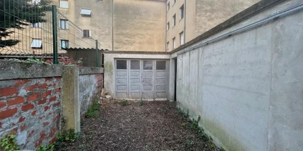 parking à VILLENEUVE SUR LOT (47300)