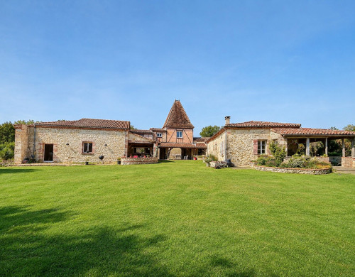 maison  LEDAT