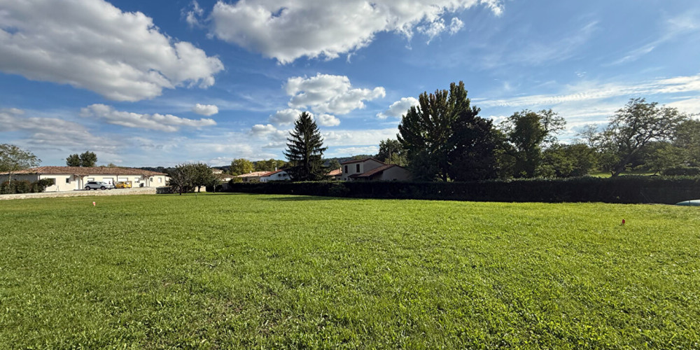 terrain à STE LIVRADE SUR LOT (47110)