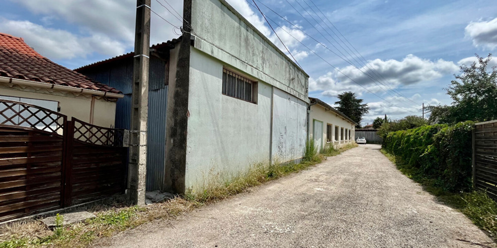 local industriel à VILLENEUVE SUR LOT (47300)