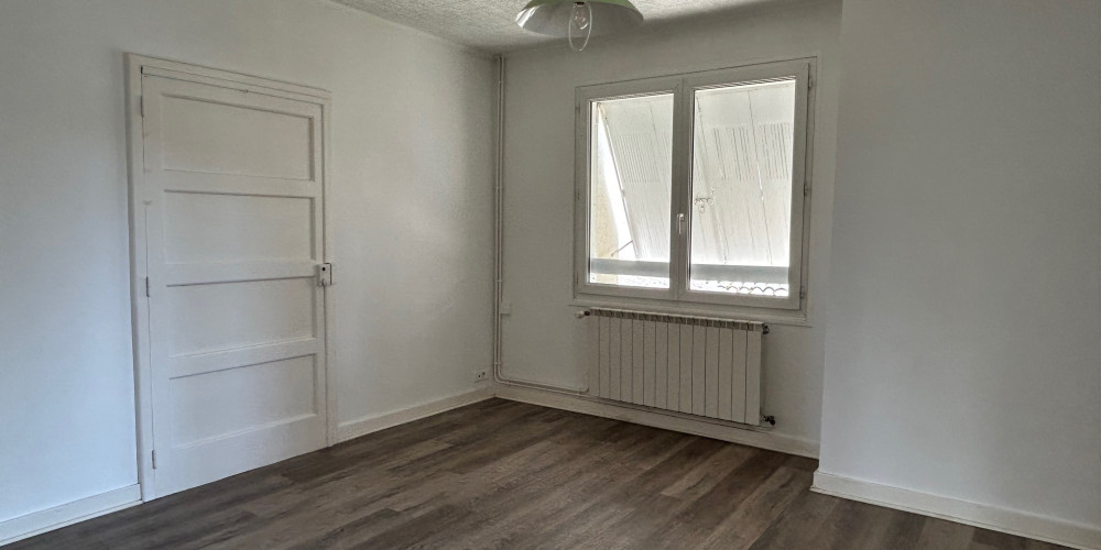 appartement à LAVARDAC (47230)