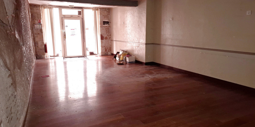 local commercial à AGEN (47000)