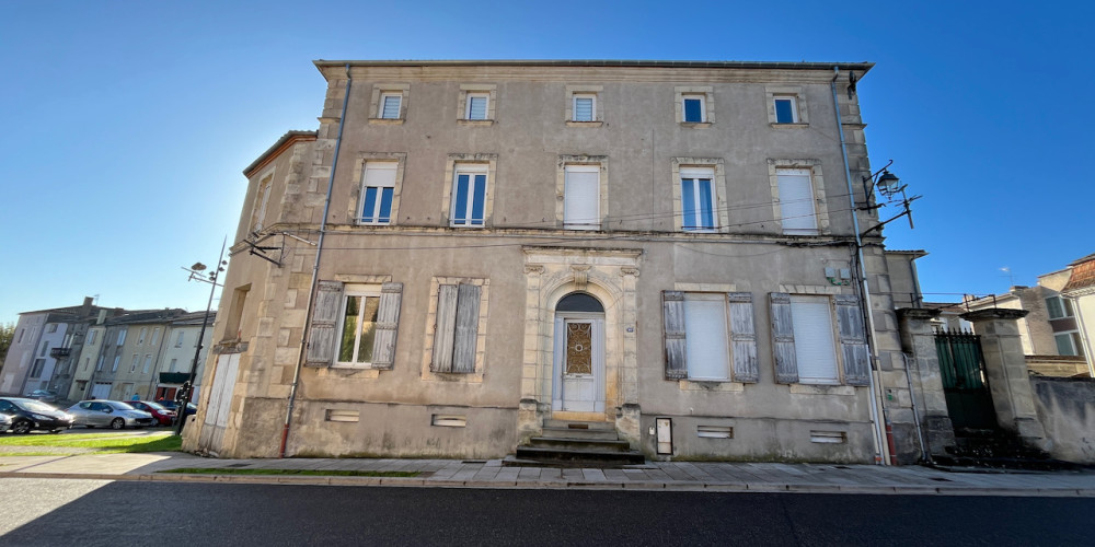 immeuble à STE LIVRADE SUR LOT (47110)