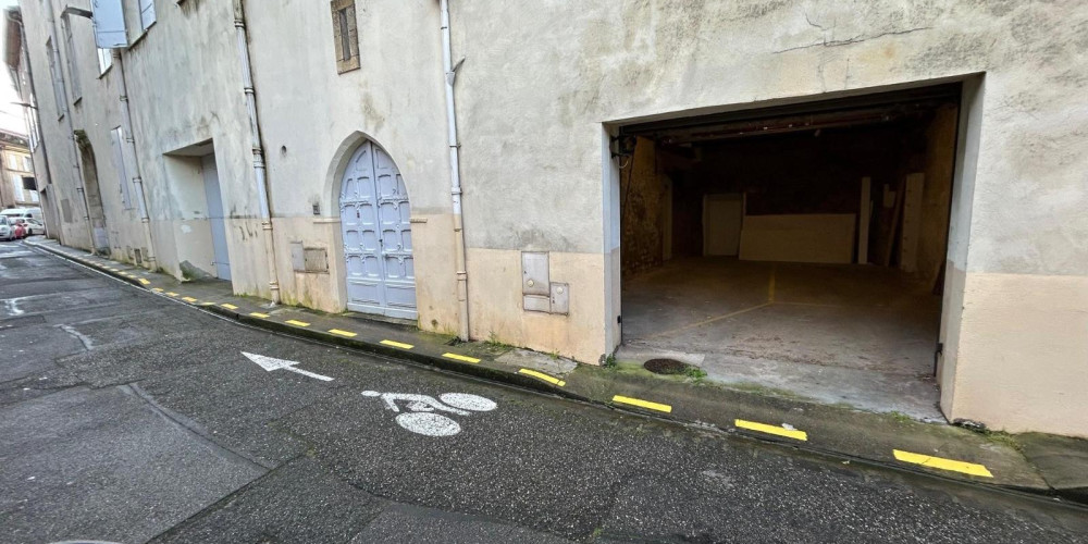 parking à AGEN (47000)