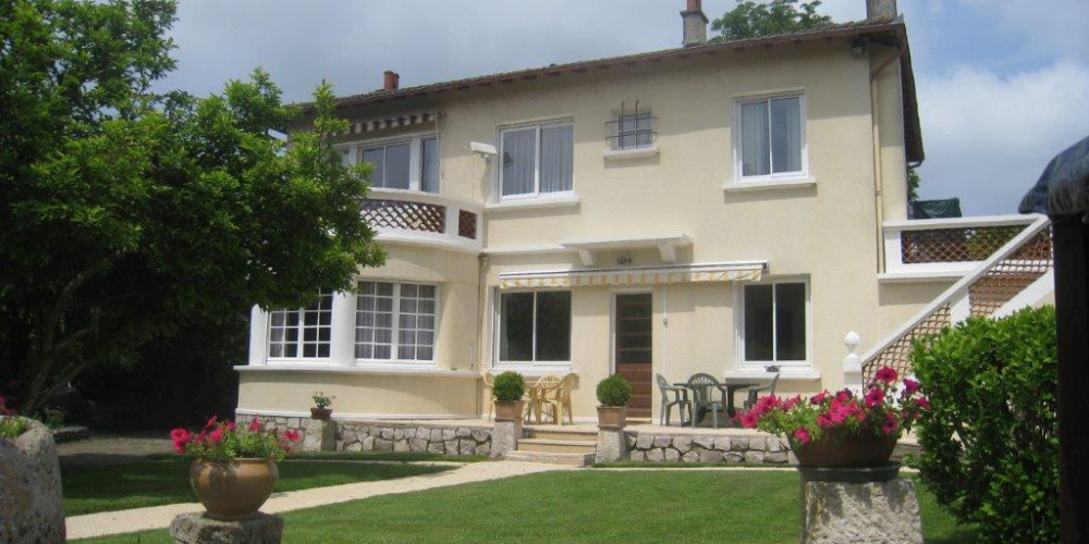 maison à NERAC (47600)
