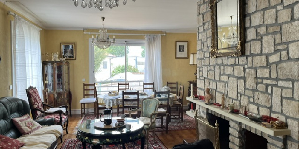 maison à NERAC (47600)