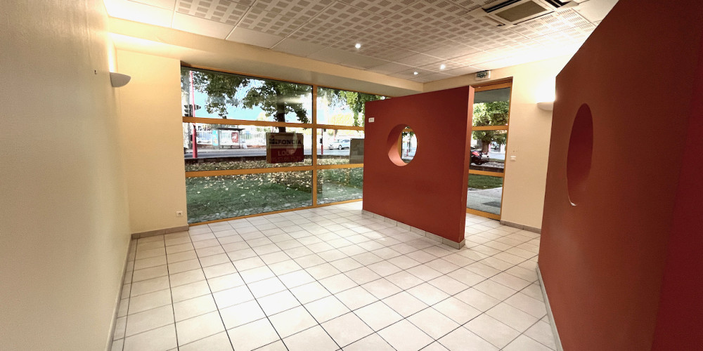 local commercial à VILLENEUVE SUR LOT (47300)