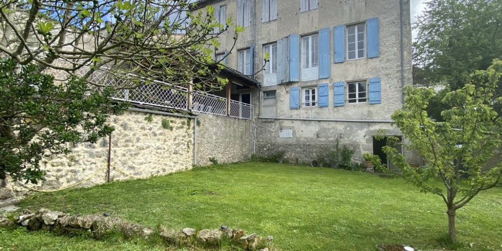 maison à NERAC (47600)
