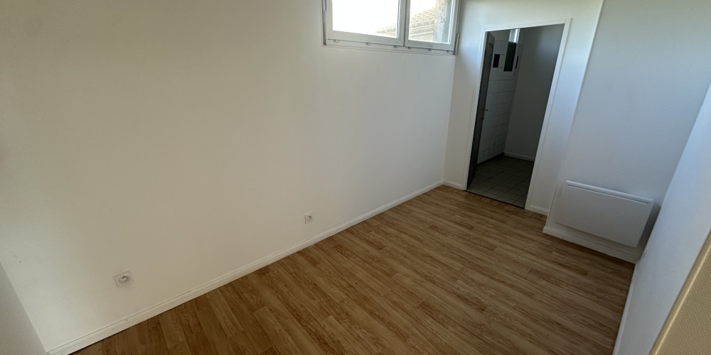 immeuble à VIRAZEIL (47200)