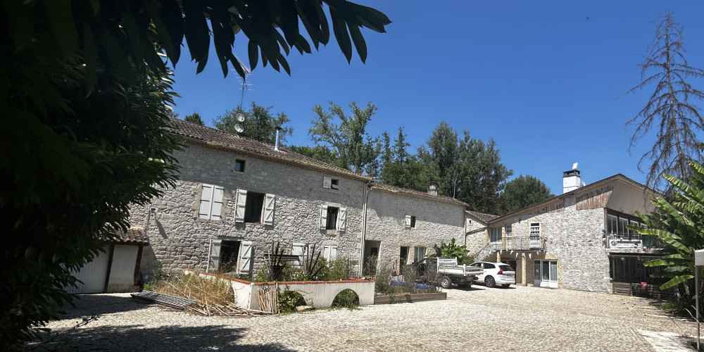 local commercial à AGEN (47000)