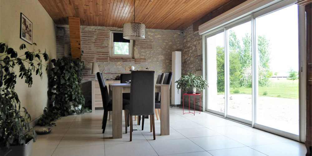 maison à MONTPEZAT (47360)