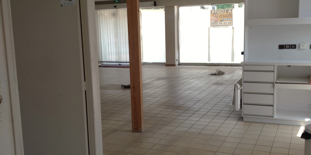 local commercial à STE BAZEILLE (47180)