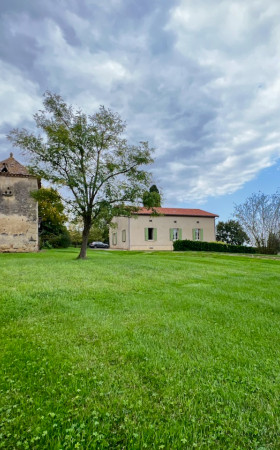 Maison  MONBAHUS
