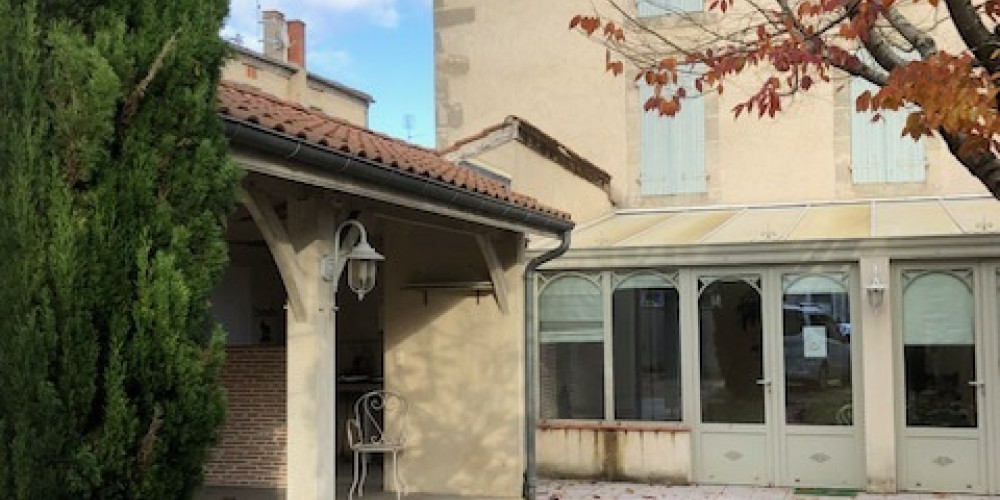 maison à NERAC (47600)