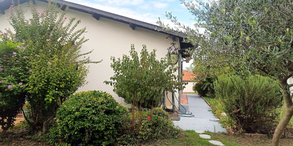 maison à PUJOLS (47300)