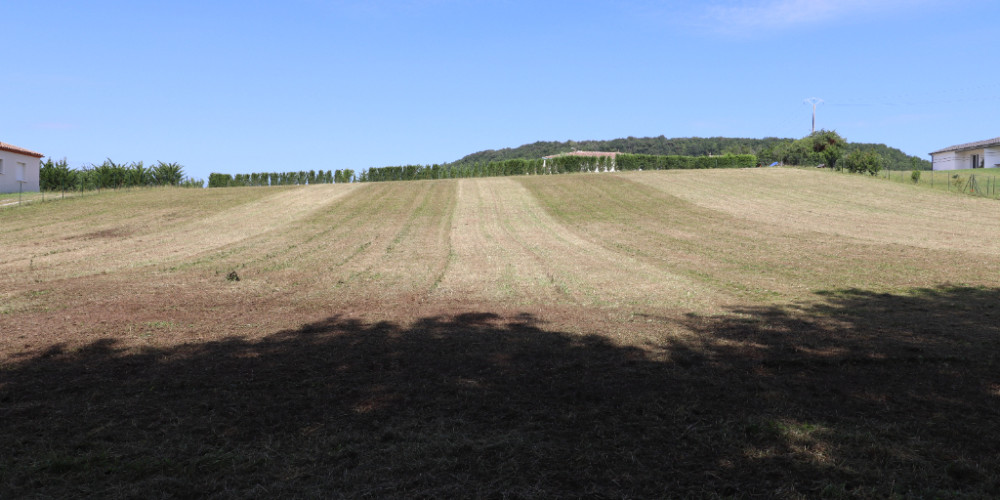 terrain à DAUSSE (47140)