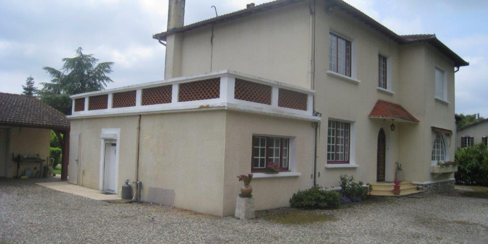 maison à NERAC (47600)