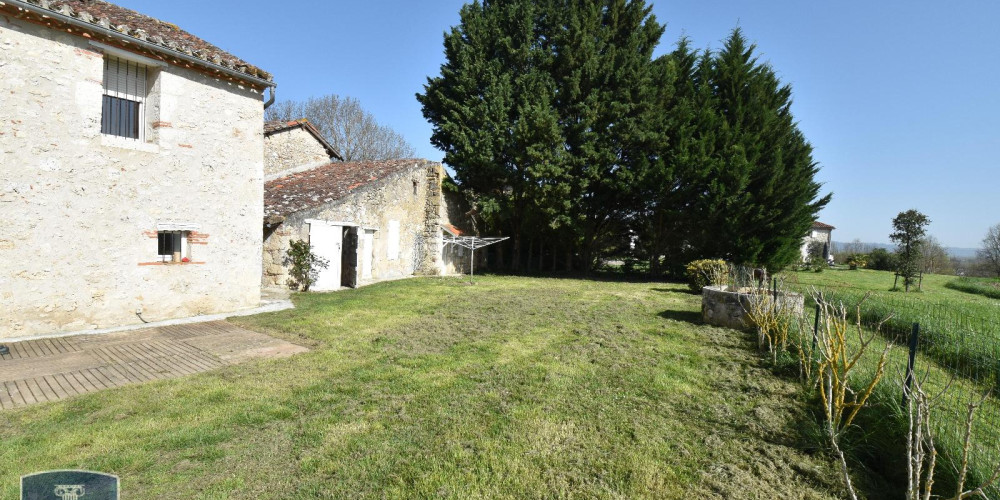 maison à MONTESQUIEU (47130)