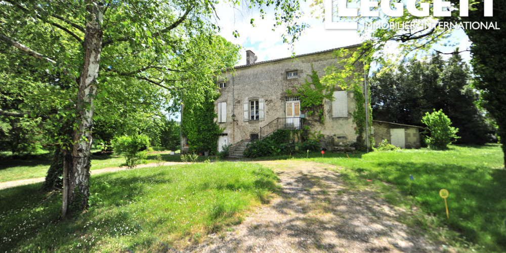 maison à BEAUGAS (47290)