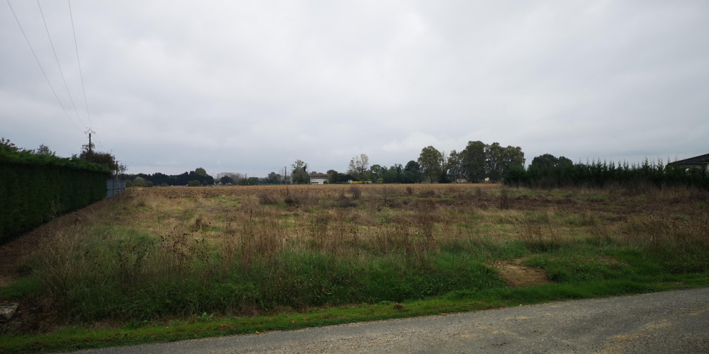 terrain à AGEN (47000)