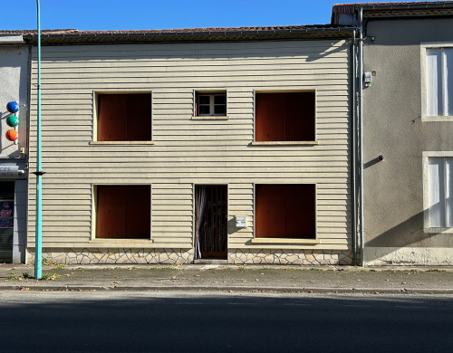 maison  LAVARDAC