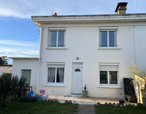 maison  STE BAZEILLE