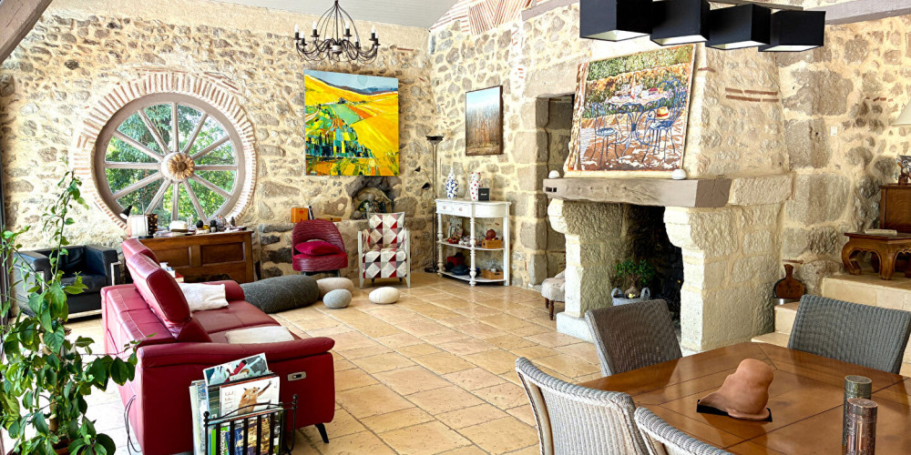 maison à BEAUGAS (47290)