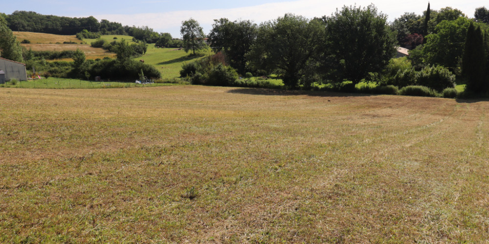 terrain à DAUSSE (47140)