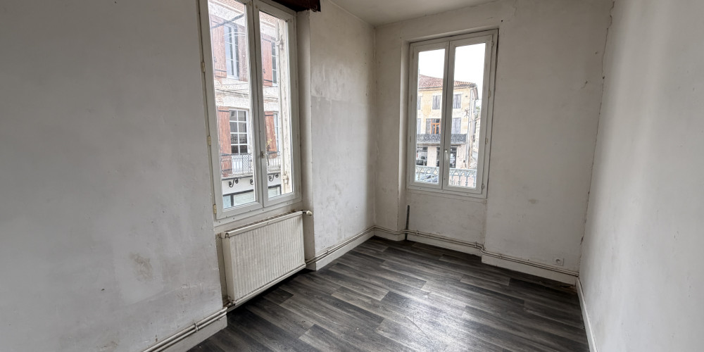 immeuble à CLAIRAC (47320)
