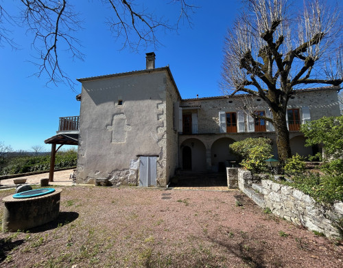 maison  LAVARDAC