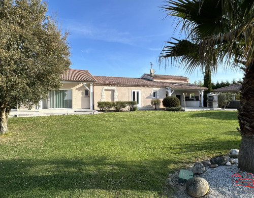 maison  LAROQUE TIMBAUT