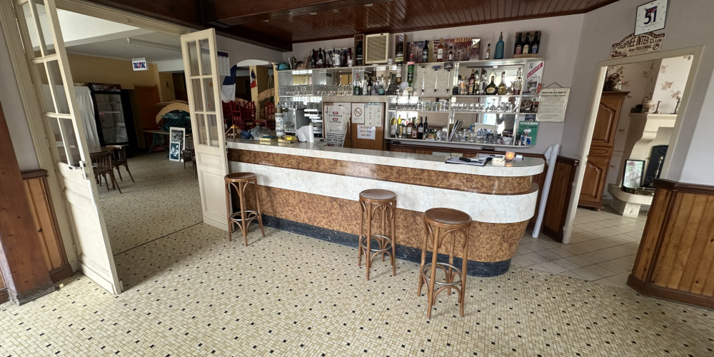 immeuble à LAGUPIE (47180)