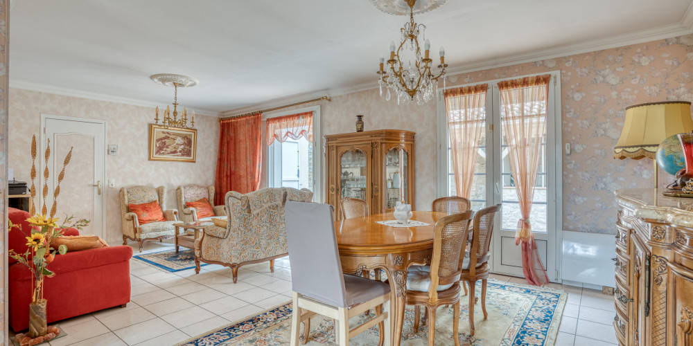 maison à PUJOLS (47300)